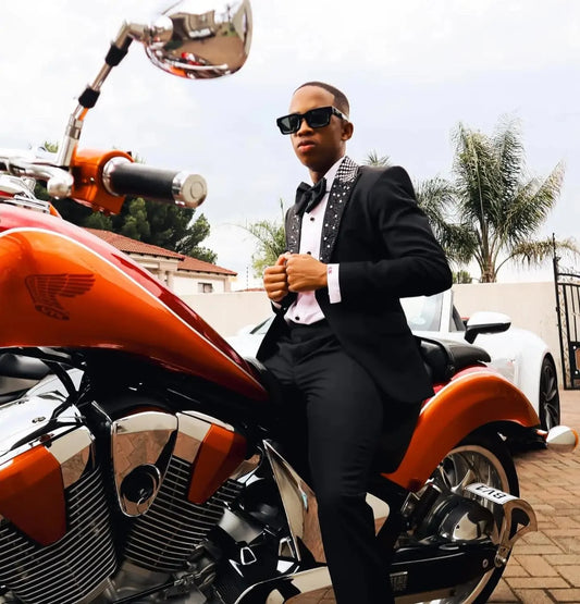 Fashion Men Suits Tailor-Made 2 Pieces Set Beaded Shawl Lapel Jacket Rhinestone Blazer One-Button Groom Customized Coat Pants