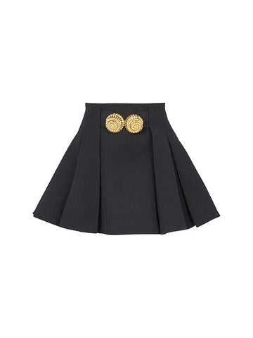 Stylish Designer Women Large Metal Buckle Decoration Pleated Mini Skirt