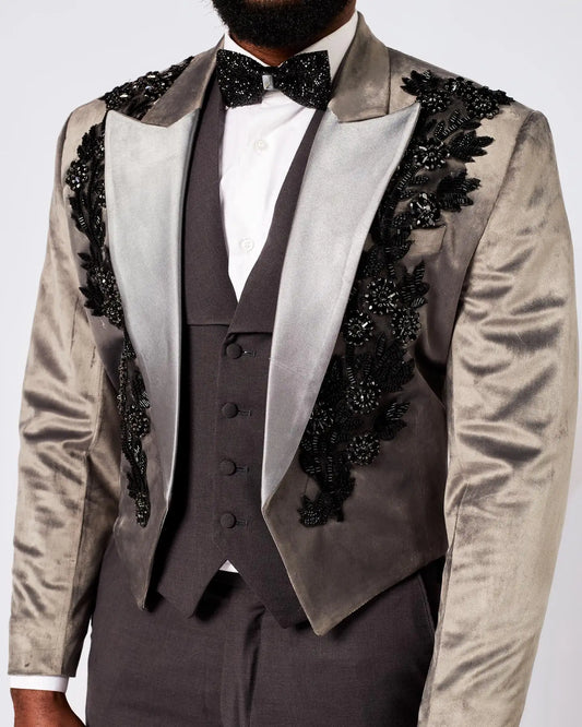 Retro Men Suits Appliques Peaked Lapel Beading Tailor-Made 3 Pieces Set Jacket One Button Blazer Customized Coat Vest Pants