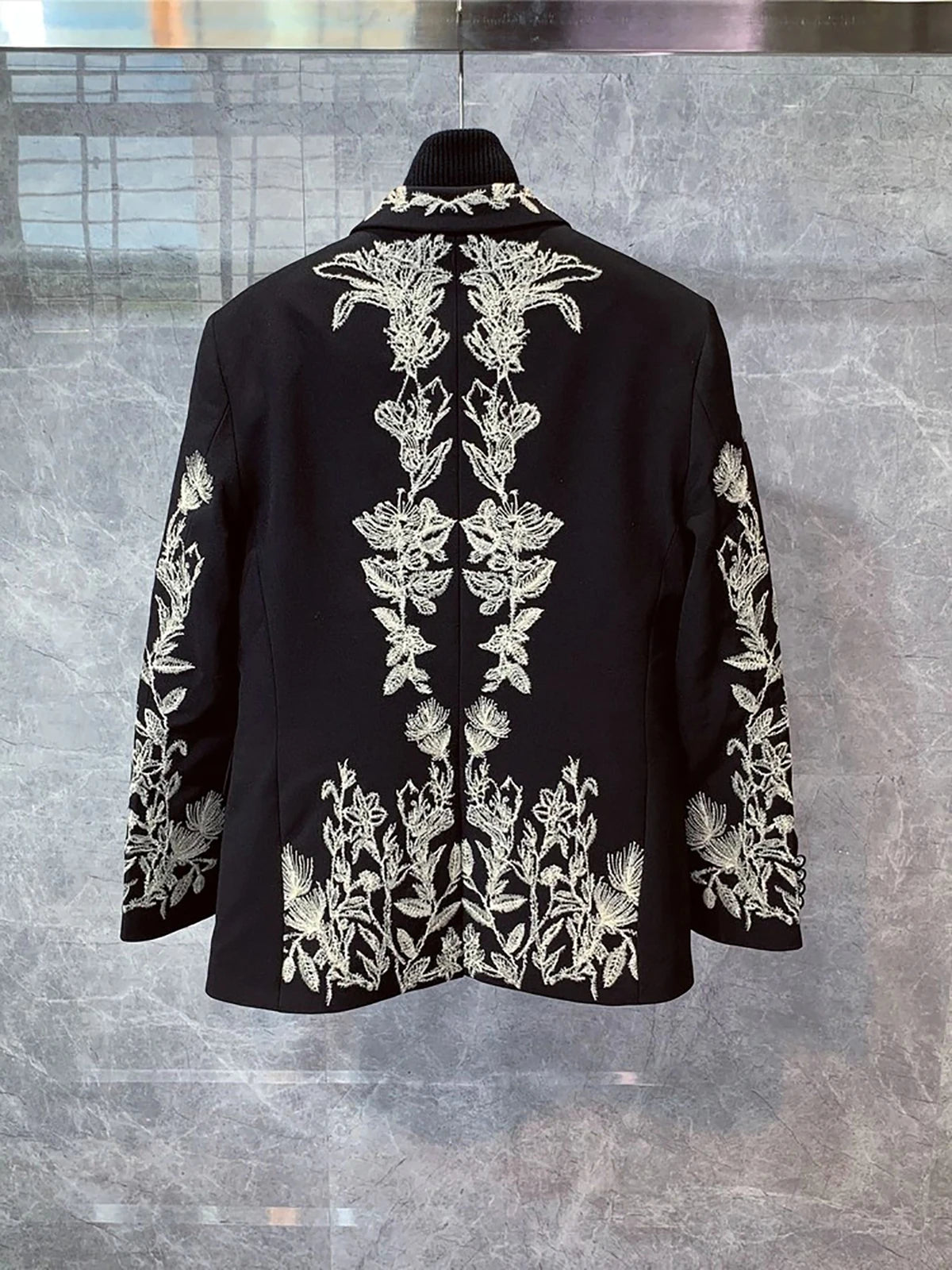 Embroidery Wedding Mens Suit New Arrivals Fashion Coat Pant Handsome Business Formal Groom Tuxedo Party Suits Size Customized