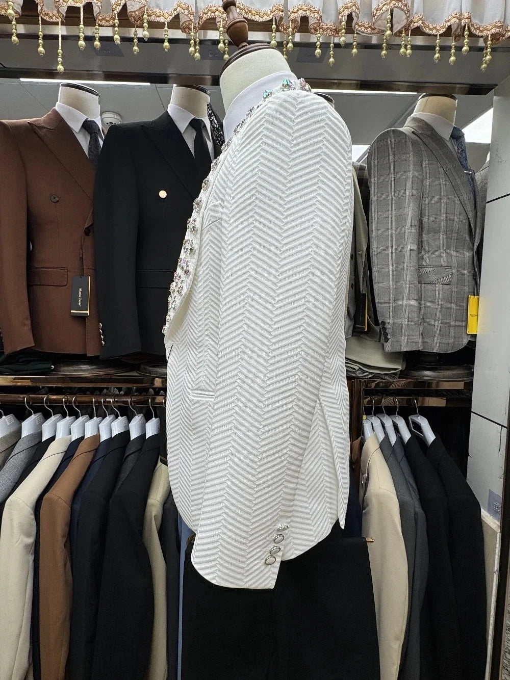 Elegant Men Suits Crystal Tailor-Made 3 Pieces Shawl Lapel Jacket Beading Blazer One Button Groom Customized Coat Vest Pants