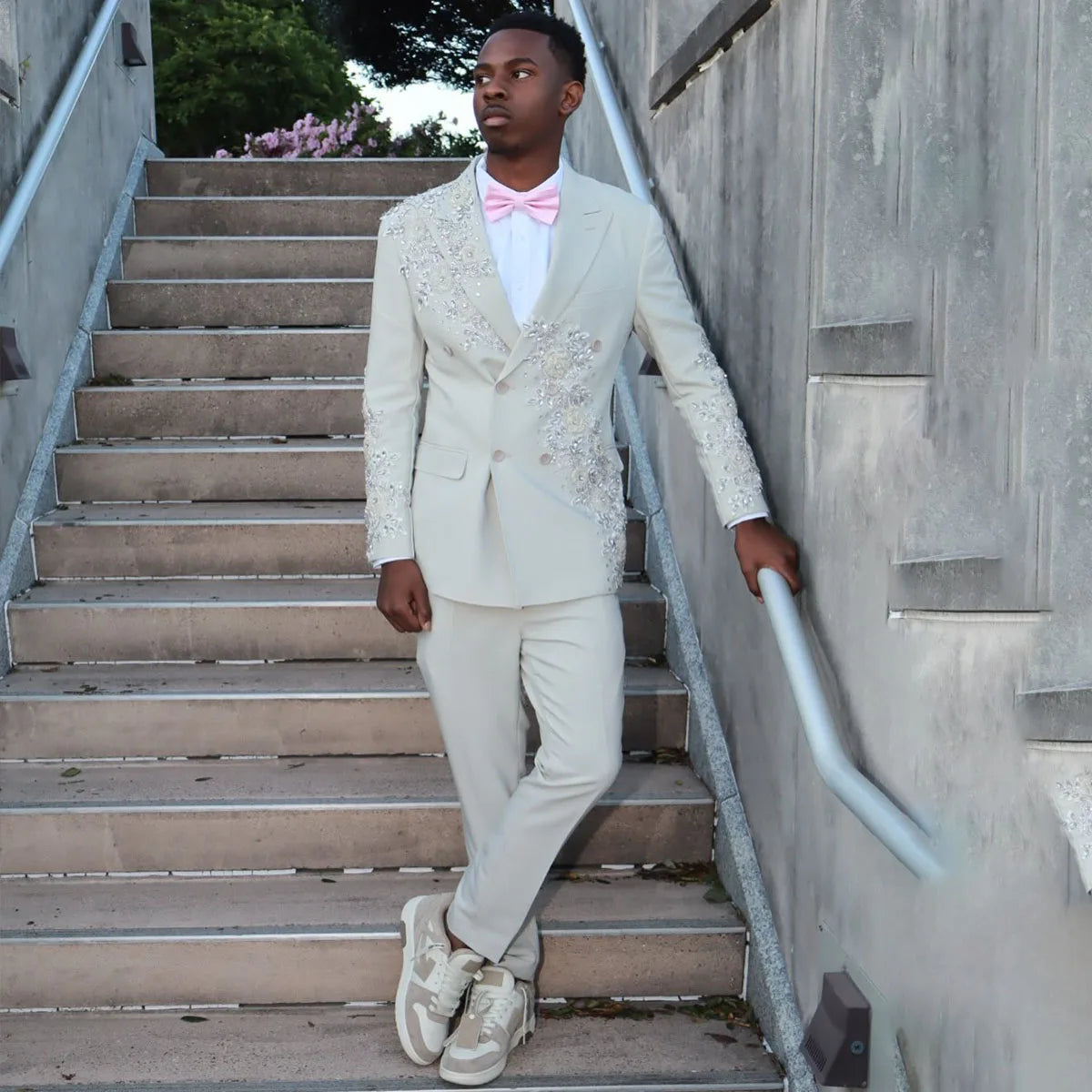 Customized Metallic Beaded Luxury Wedding Suits for Men 2 Pieces Sets Diamond Groom Tuxedos Male Prom Blazers Slim