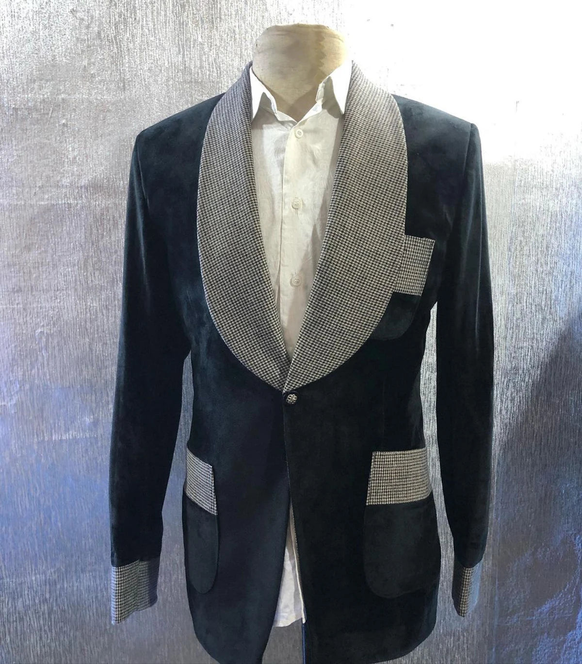 Traje clásico de terciopelo de invierno para hombre, abrigo de una pieza, chaqueta de un solo pecho con cuello a cuadros vintage, esmoquin de boda hecho a medida, nuevo y popular