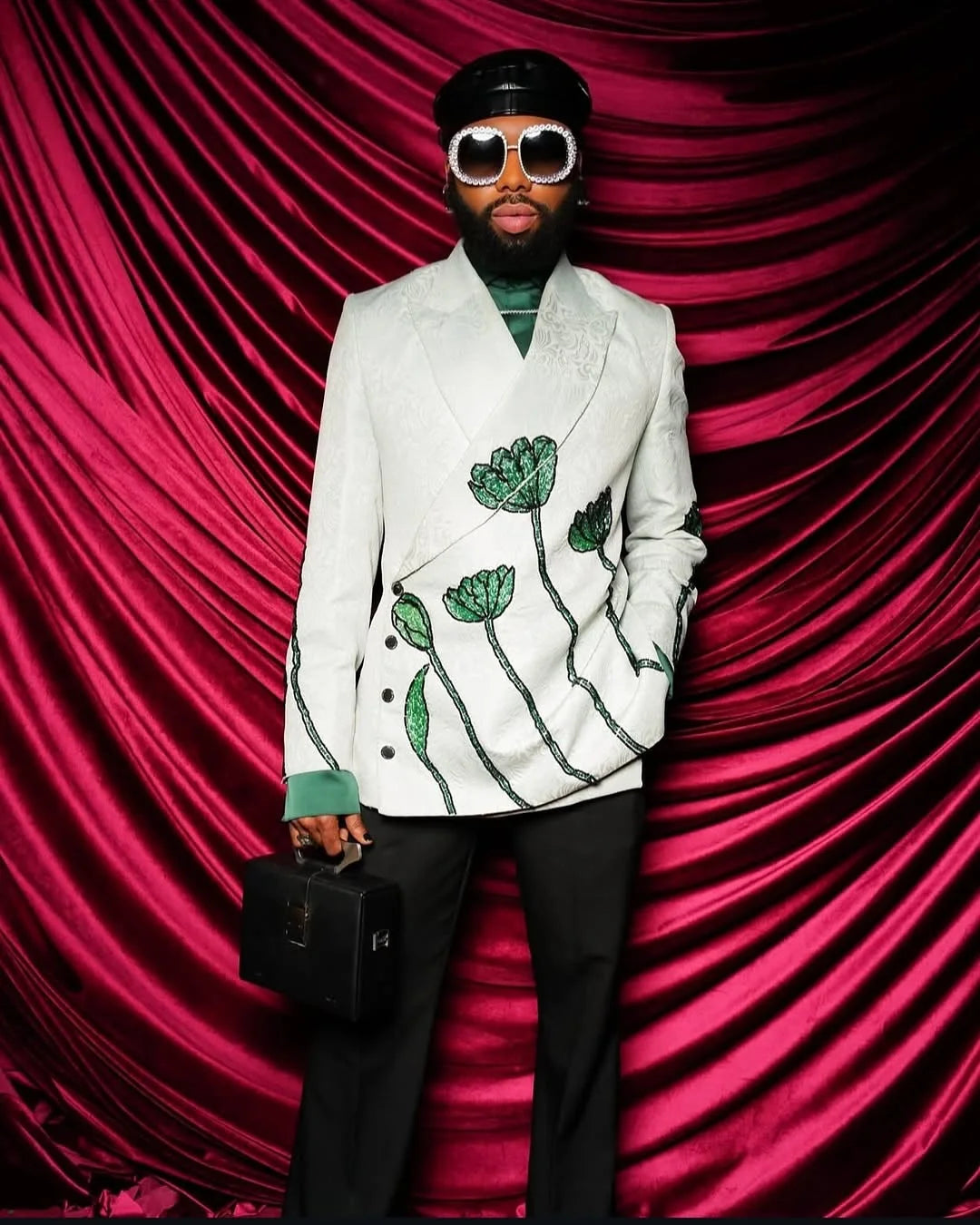 White Jacquard Men Suits Set 2 Pcs Blazer+Pant Trousers Crystals Flower Wedding Tuxedo Cotton Formal Office Groom Prom Jacket