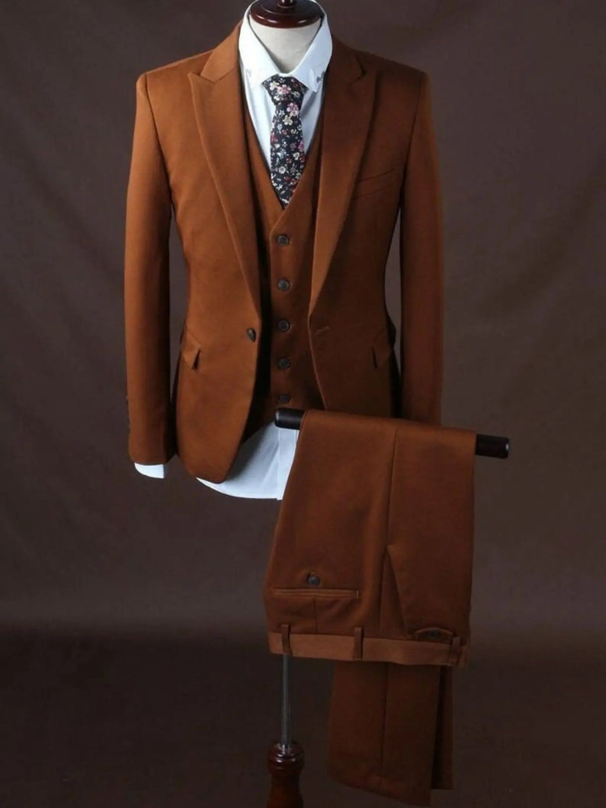 Trajes de lujo marrones elegantes para hombre, esmoquin de boda, tres piezas, chaqueta, pantalón y chaleco. 