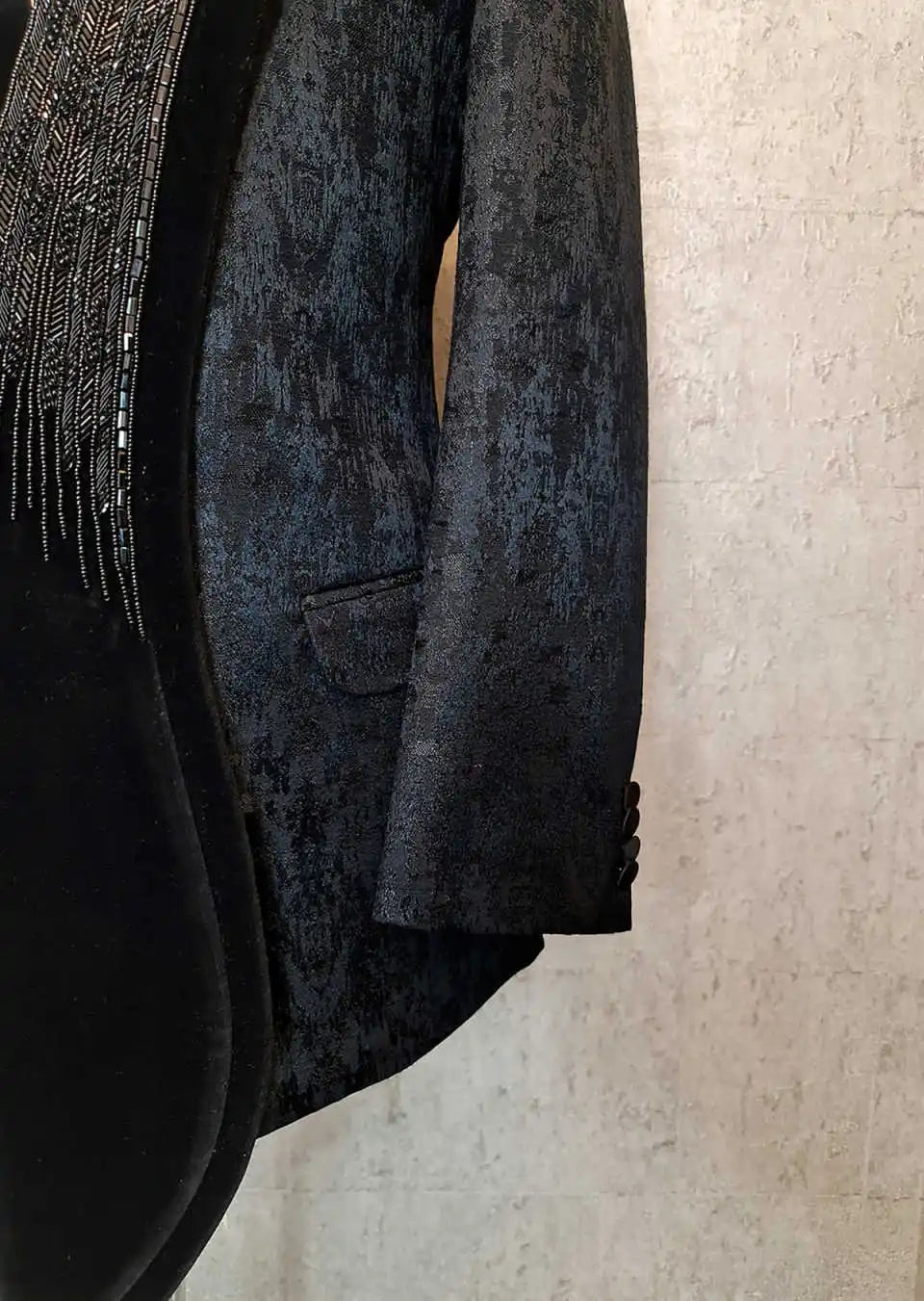 Designer Wedding Tuxedos Beaded Jacquard Men Suits Shawl Lapel 2 Piece Set Jacket Pants Unique Groom Blazers Customized