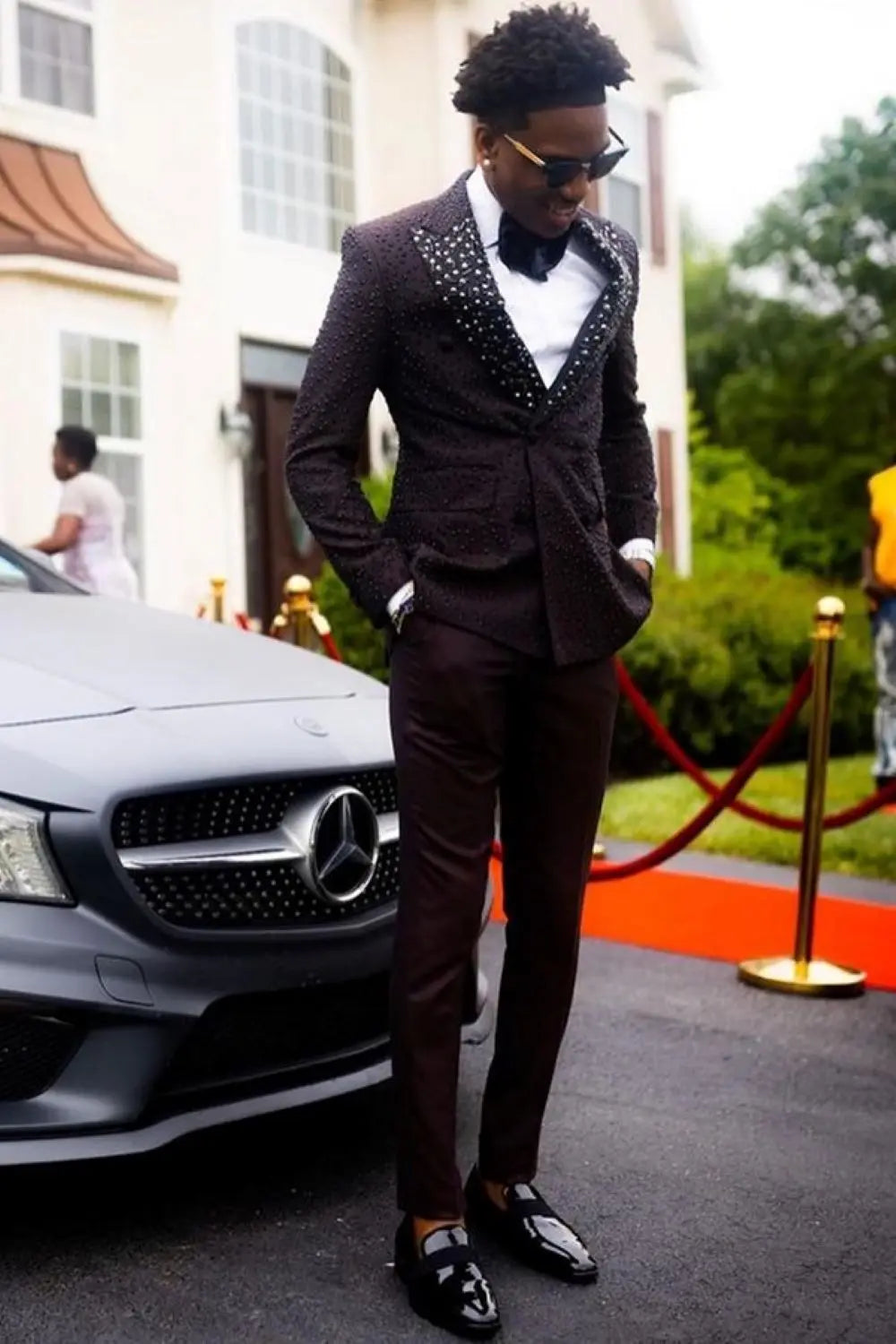 Unique Tailor-Made Men Suits 2 Pieces Set Beading Peaked Lapel Jacket Blazer Double Breasted Groom Customized Coat Pants