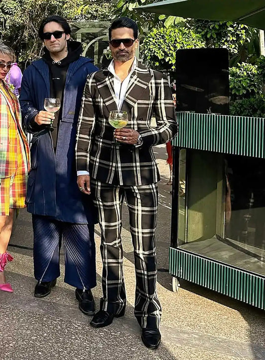 Plaid Wedding Suits for Groom Peaked Lapel Tuxedos Double Breasted 2 Pcs Jacket with Pants Customized Party Business