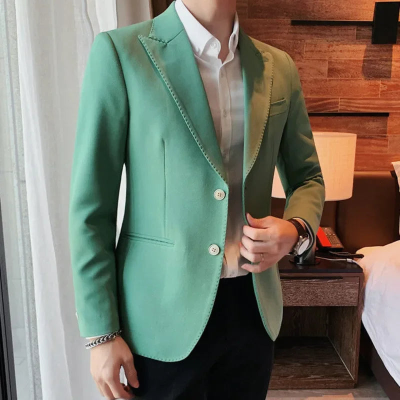 Chaqueta informal verde de dos botones con solapa y corte entallado para hombre
