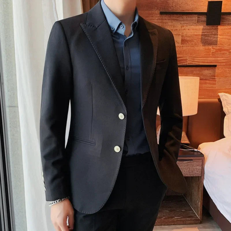 Chaqueta informal verde de dos botones con solapa y corte entallado para hombre