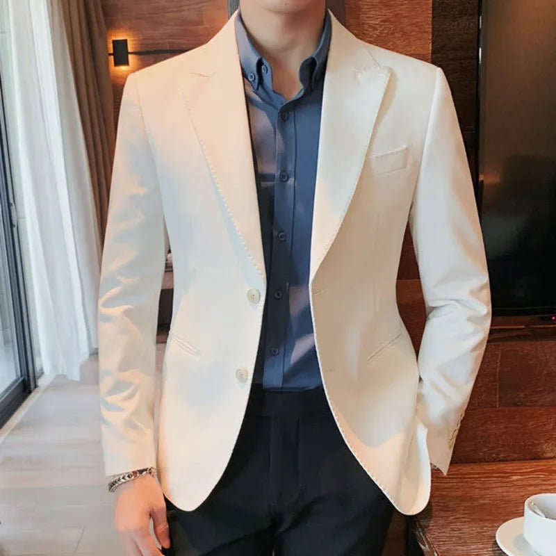 Chaqueta informal verde de dos botones con solapa y corte entallado para hombre