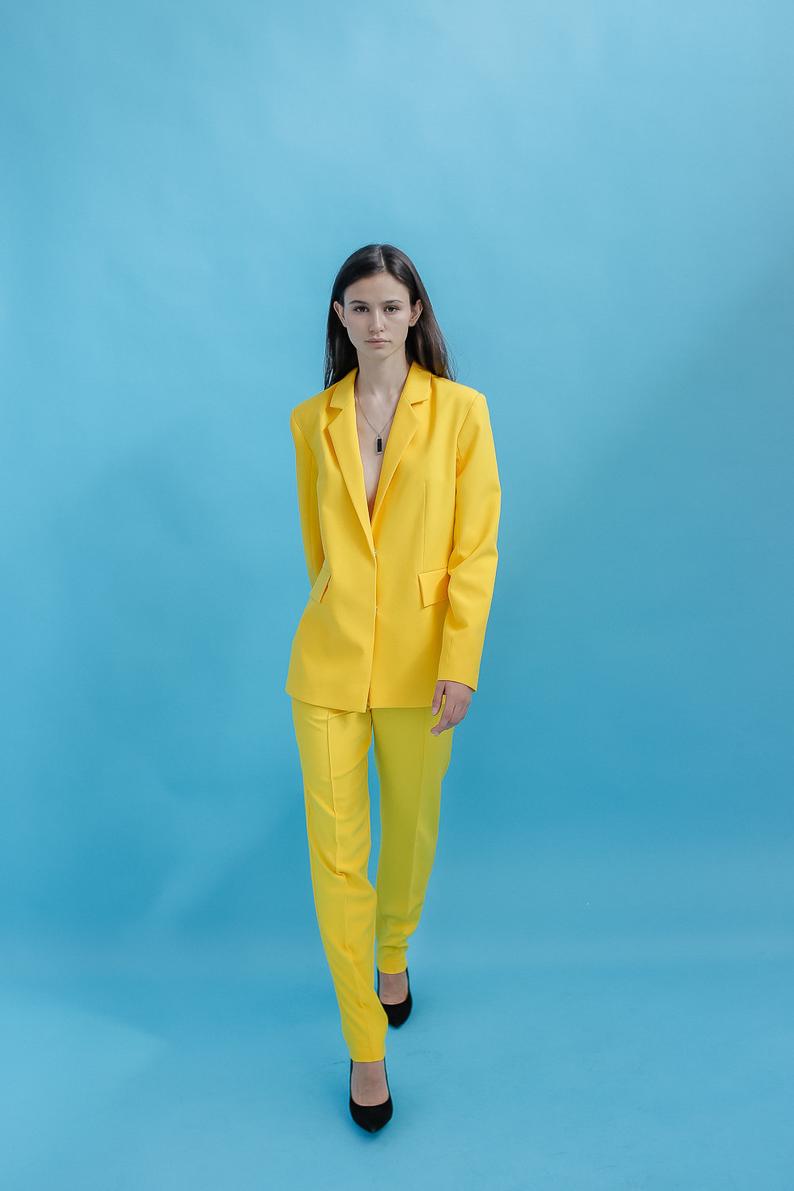 Traje de pantalón amarillo para madre de la novia, para mujer, de manga larga, formal, de negocios, con blazer y cinturón, 2 piezas 
