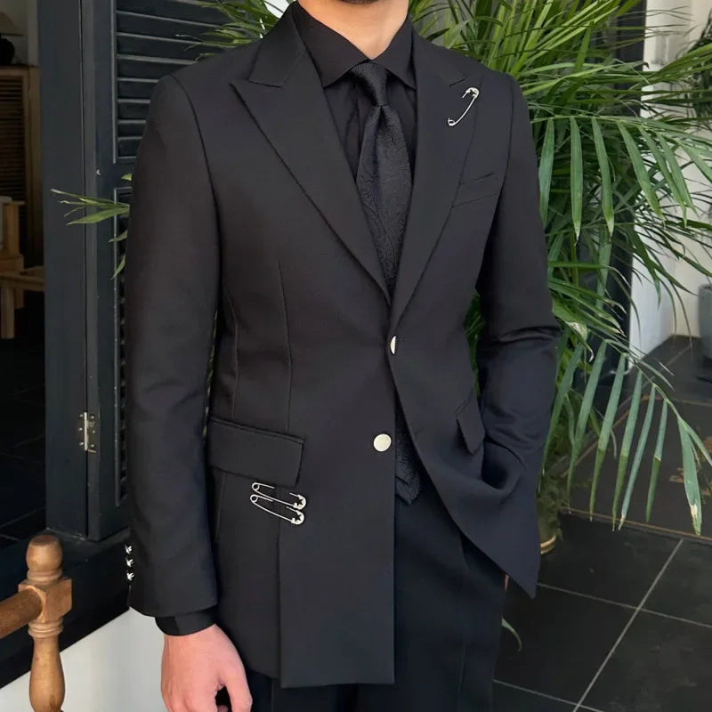Blazer noir à simple boutonnage pour homme avec détails en épingle à nourrice