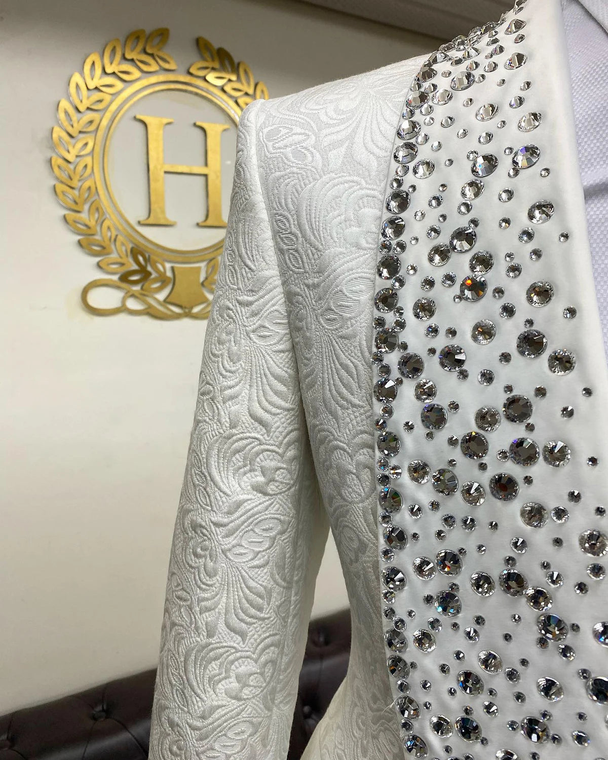 Elevate Your Style: Sparkling White Tuxedo Suit with Diamond Shawl Lapel for Modern Grooms - Custom Fit Formal Wear