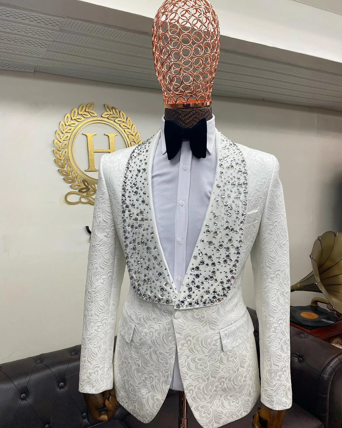 Elevate Your Style: Sparkling White Tuxedo Suit with Diamond Shawl Lapel for Modern Grooms - Custom Fit Formal Wear