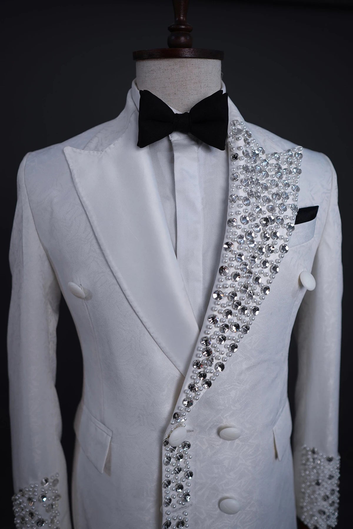 Costume smoking élégant en cristal blanc pour homme – Blazer croisé moderne à revers pointus – Coupe sur mesure pour mariages et événements formels