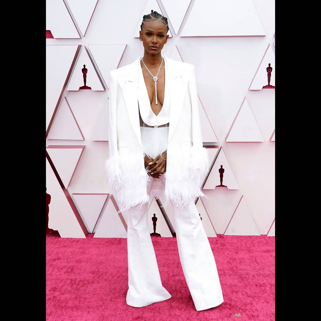 Trajes de plumas blancas para mujer, talla grande, para celebridades, con pantalón ancho, para fiesta de graduación y boda (chaqueta y pantalón) 