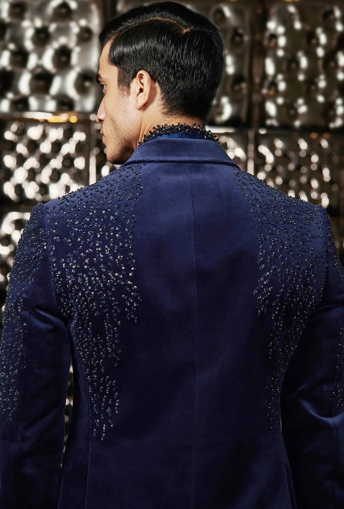Winter Velvet Tuxedos For Men Wedding Crystal Beading Tailored Peaked Lapel Jacket 2 Pieces Male Costume