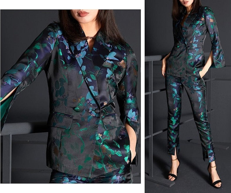 Small Patterned Suits Women Floral Embroidery Suit Set, Subtle Pattern Deluxe Designer Suit