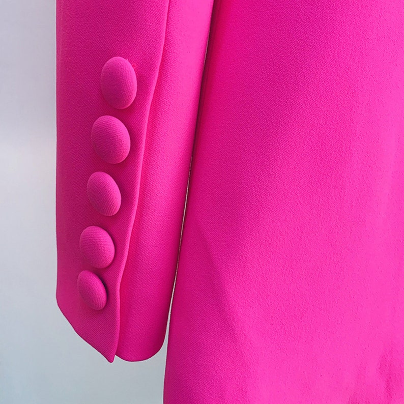 Conjunto de blazer ajustado rosa intenso beige claro con bloques de color para mujer + pantalón acampanado entallado de tiro medio alto, traje de oficina, traje formal a juego. 