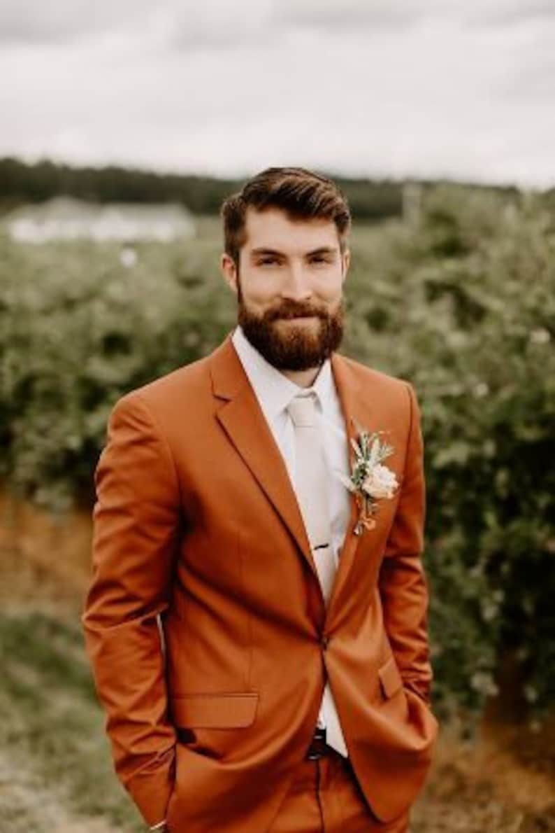 Traje naranja óxido para hombre, traje rústico para boda en la playa, traje rústico para padrinos de boda, regalo para hombre, traje entallado, traje naranja intenso para cóctel. 