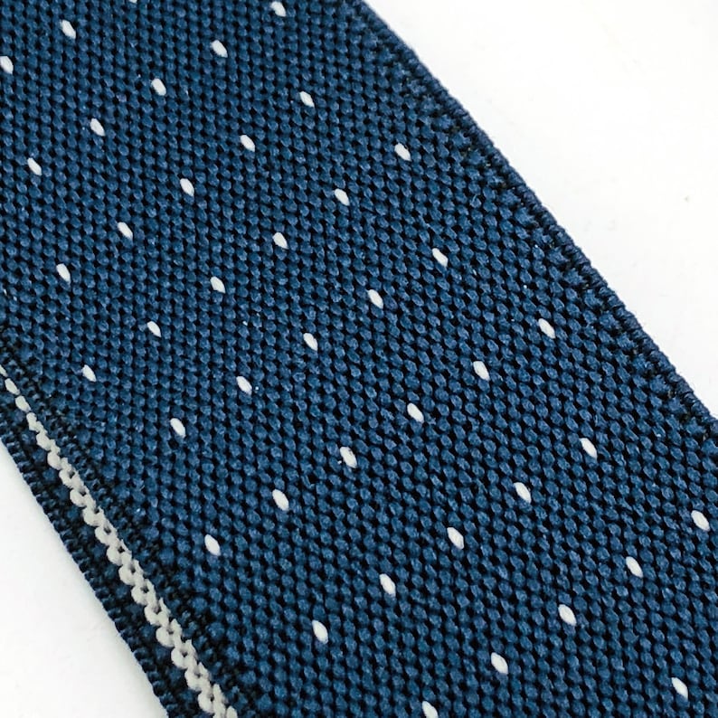 Bretelles vintage pour homme, bleu marine et pois blancs, avec bande élastique. Bretelles extensibles réglables à pinces. 35 mm de large. Accessoire vestimentaire pour homme. 