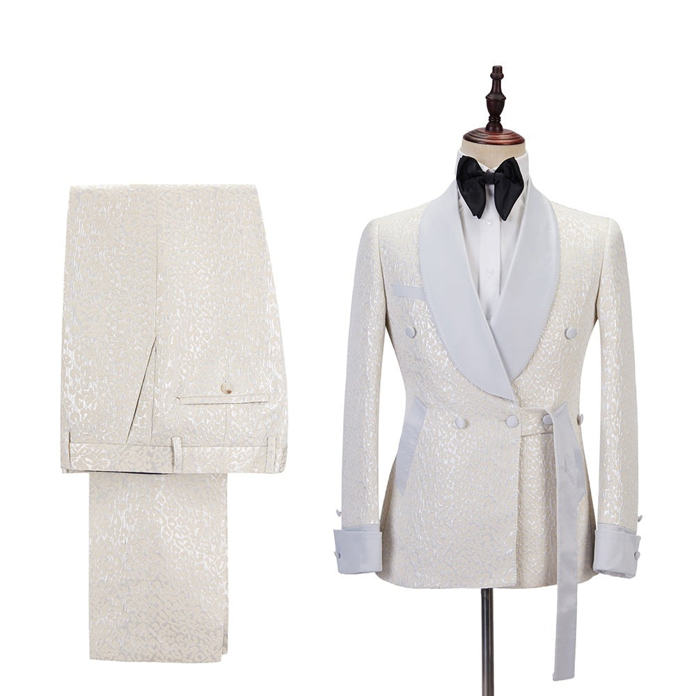Traje de hombre con solapa de satén y estampado floral en jacquard