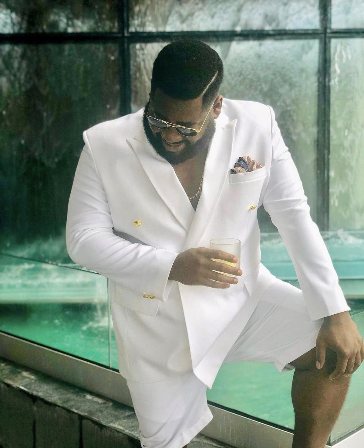 New Summer White Men Suits Slim Fit 2 Piece Double Breasted Blazer With Short Pant/Classic Fit Formal Wedding Groom Wear