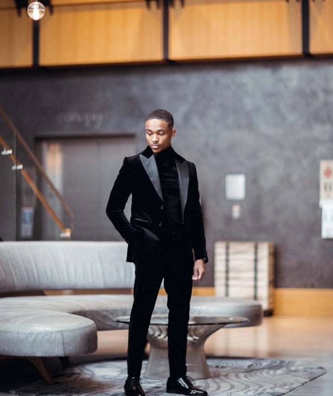 Velvet Men Suits Slim Fit Groomsmen Wedding Tuxedos 2 Pieces Sets Black Peaked Lapel Blazers Formal Suit With Jacket And Pants